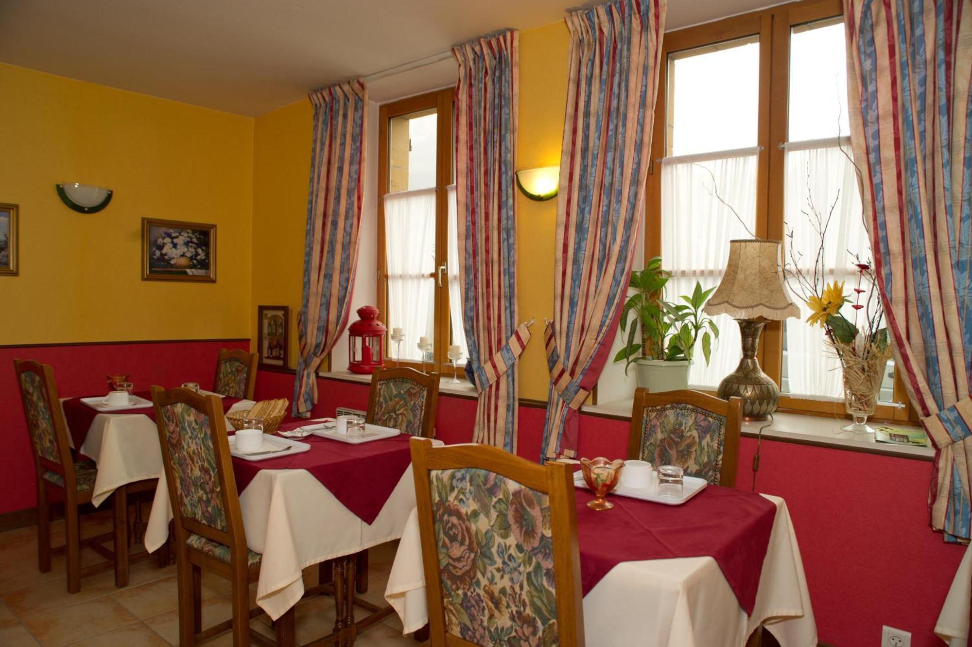 Logis Hotel Le Val De Vence Launois-sur-Vence Luaran gambar